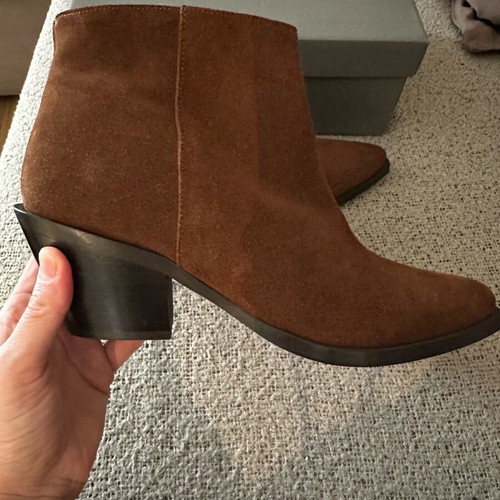 Esiot brown suede boots new, size 41
