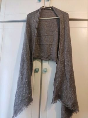 Scarf like new