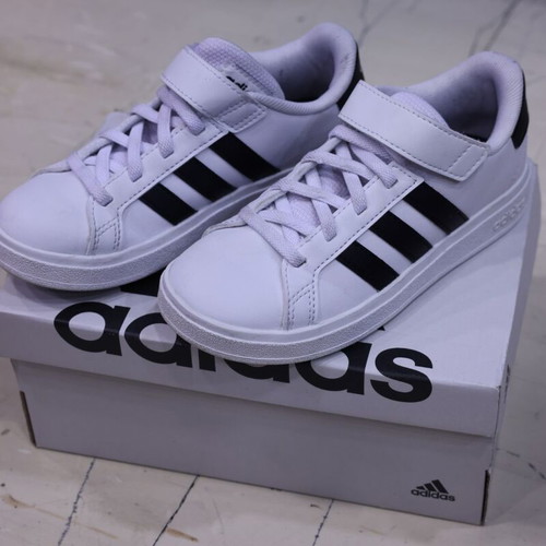 Adidas Kids Sneakers Size 30 White Black New