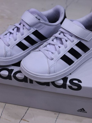 Adidas Kids Sneakers Size 30 White Black New