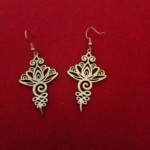 Lotus Bohemian earrings new, gold-colored