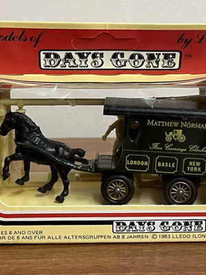 Lledo Models of Days Gone Matthew Norman Fine Carriage Clocks collectible model like new