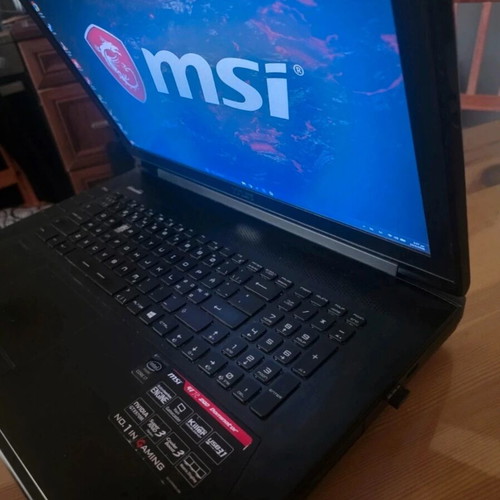 MSI GT72 laptop used, battery needs replacement, missing E key