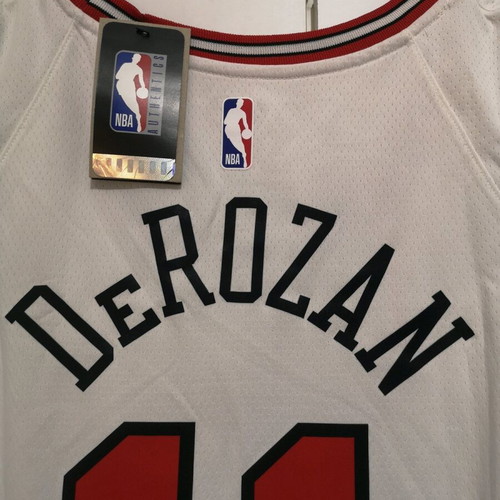 Authentic NBA Chicago Bulls DeMar DeRozan #11 Nike Swingman Jersey XXL brand new