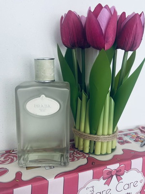 Prada Infusion d’iris άρωμα σαν καινούργιο, 40 ml υπόλοιπο από 200 ml