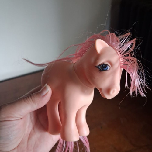 Pony small in excellent condition