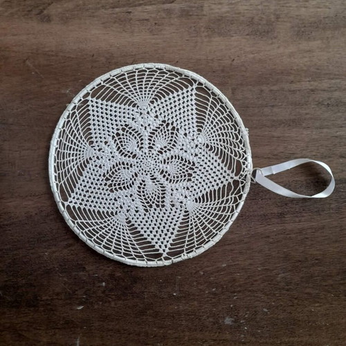 Knitted dreamcatcher in metal hoop new