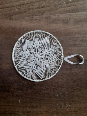 Knitted dreamcatcher in metal hoop new