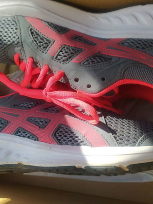 ASICS γυναικεία αθλητικά