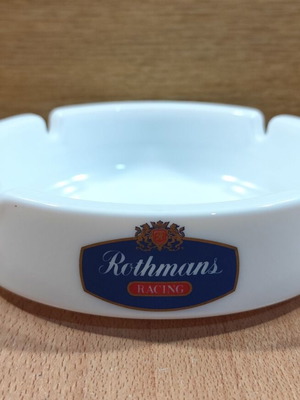 Rothmans γυάλινο τασάκι μεταχειρισμένο με μικρά σημάδια