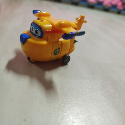 Set of 9 toys like new