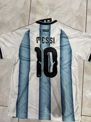 Messi Argentina Jersey used, size large, authentic