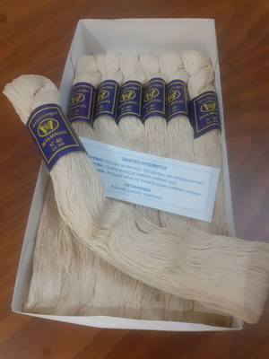 Lace Thread Petalouda No40, set of seven, new, ecru
