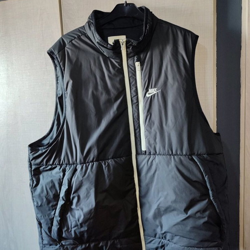 Nike Therma-FIT vest like new, size 2XL-3XL, black