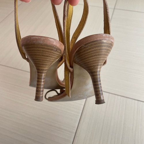 Zara vintage leather sandals size 39 beige like new