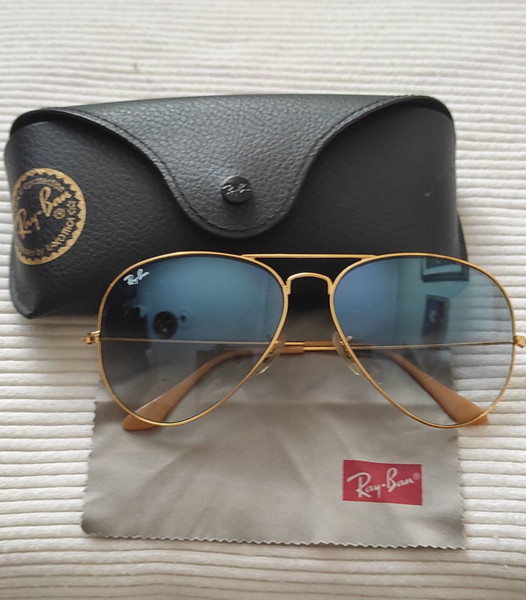 Ray ban