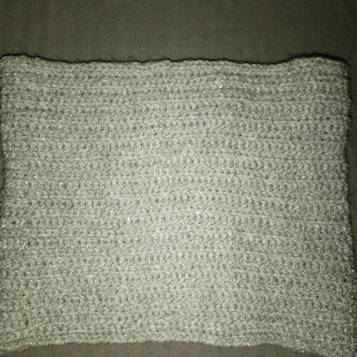 Full face knit gray with silver details like new
