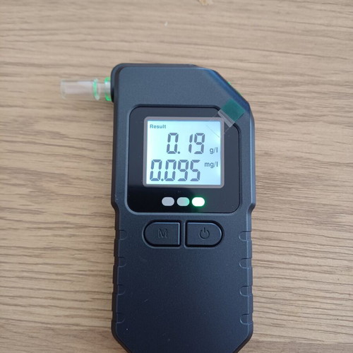 Alcohol Tester new with 5 mouthpieces and AAA batteries
