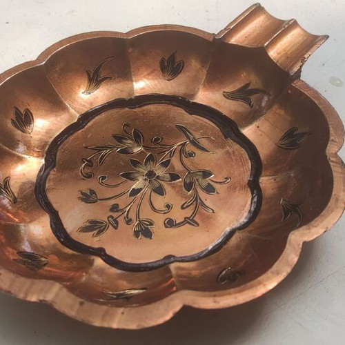 Vintage copper engraved painted ashtray like new