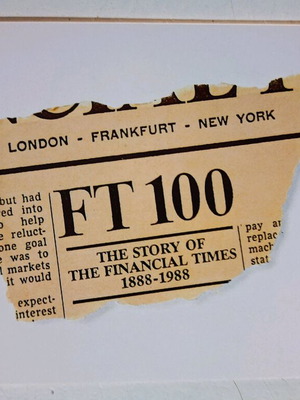 Βιβλιαράκι Financial Times 1988 καινούργιο με γραμματόσημα και αφιέρωμα