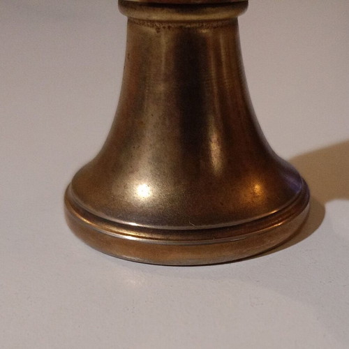 Decorative onyx with bronze used