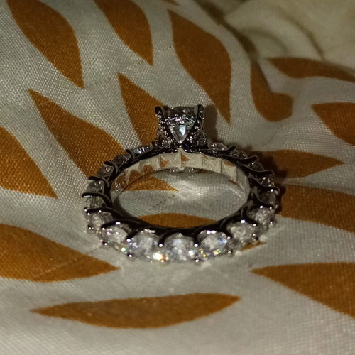 Ring with cubic zirconia new, size 11 unisex