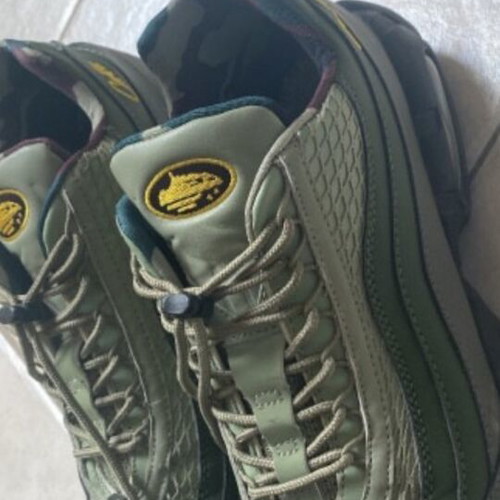 Corteiz Shoes Like New, Size 45, Green