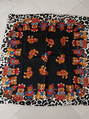 Vintage μεγάλο μαντήλι φουλάρι με αρκουδάκια και animalprint, καινούργιο
