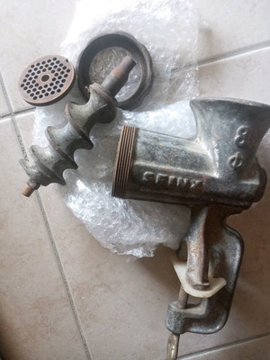 Vintage meat grinder used, iron manual kitchen tool