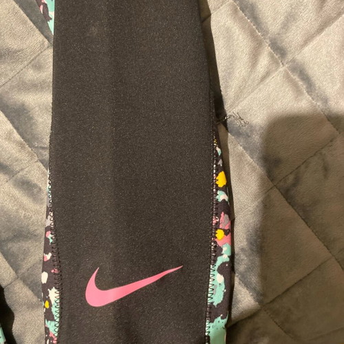 Nike kids leggings like new, size for 12 years