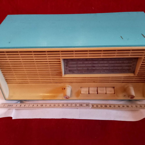 Antique radio East Germany Varna 493 used, functional