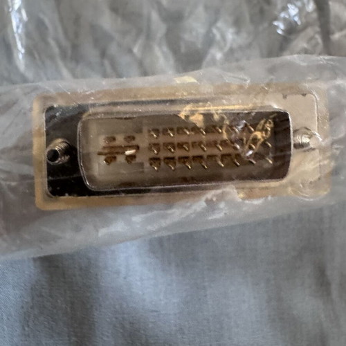 VGA Female to DVI-I Male Adapter like new