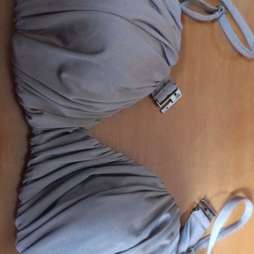 H&M B Cup Bikini Top Grey like new with adjustable straps and strapless option