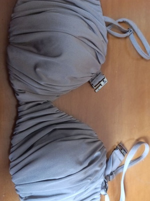 H&M B Cup Bikini Top Grey like new with adjustable straps and strapless option