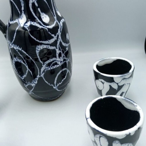 Vintage ceramic jug with 4 ceramic cups like new