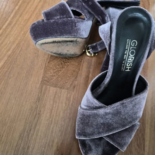 Velvet high-heeled sandals with thick heel like new, gray