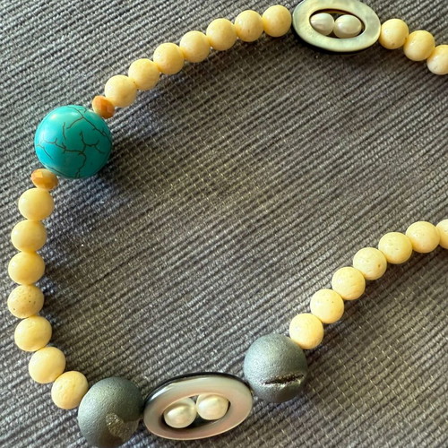 Necklace with semiprecious stones by Titi Jewels like new, beige and turquoise