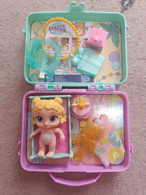 Baby Alive doll like new