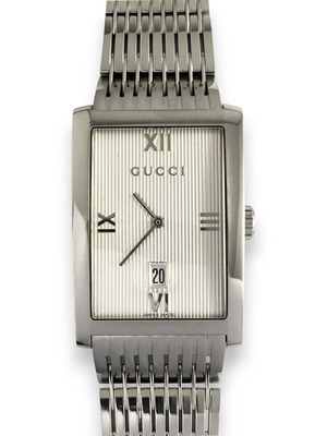 Gucci Logo Ορθογώνιο Ρολόι Χειρός με Μπρασελέ από Ανοξείδωτο Ατσάλι, Ημερομηνία, Ρωμαϊκά, Quartz, Swiss 8600 M σαν καινούργιο