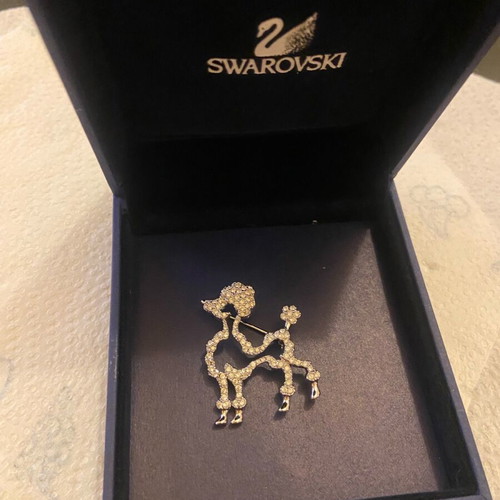Swarovski dog brooch like new
