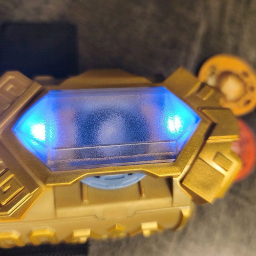 Giochi Preziosi Gormiti Elemental Bracer like new with lights and sounds