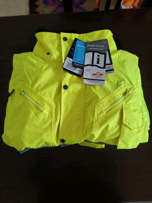 Portwest C465 High Visibility Jacket new, waterproof, medium