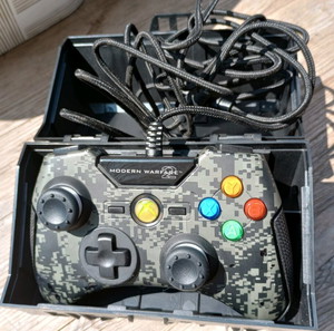 MAD CATZ CALL OF DUTY MODERN WARFARE 2 WIRED CONTROLLER XBOX 360