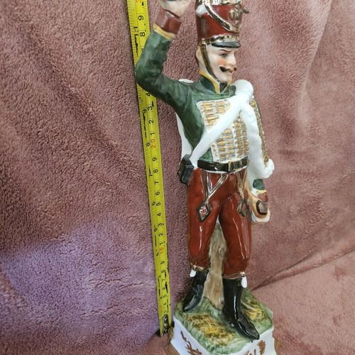 Napoleon soldier hussar porcelain like new