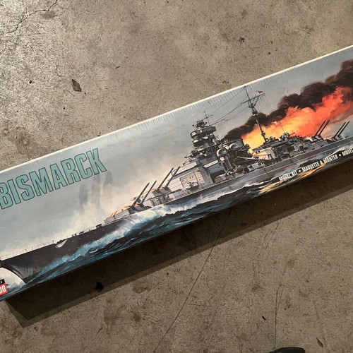 Airfix Bismarck model kit new