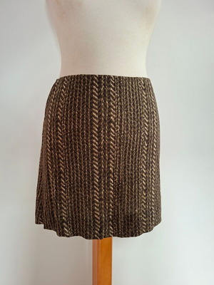Diane von Furstenberg Small skirt 100% silk like new