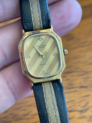 Women's watch used, works properly