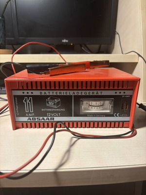 Absaar BBL 1211 Battery Charger 12V 11A like new