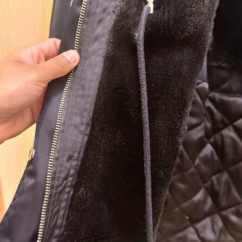 Zara jacket used, black, size M with fur lining