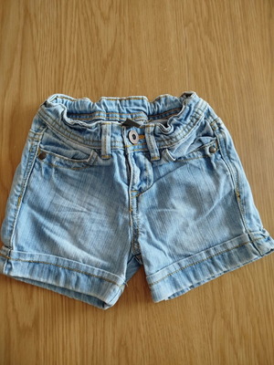 Zara kids' denim shorts like new, size 104 cm, light wash